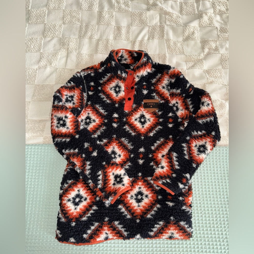 Home‎ Free Ohio Sherpa Teddy Pullover Sweatshirt
Size Small
The Buckeye State